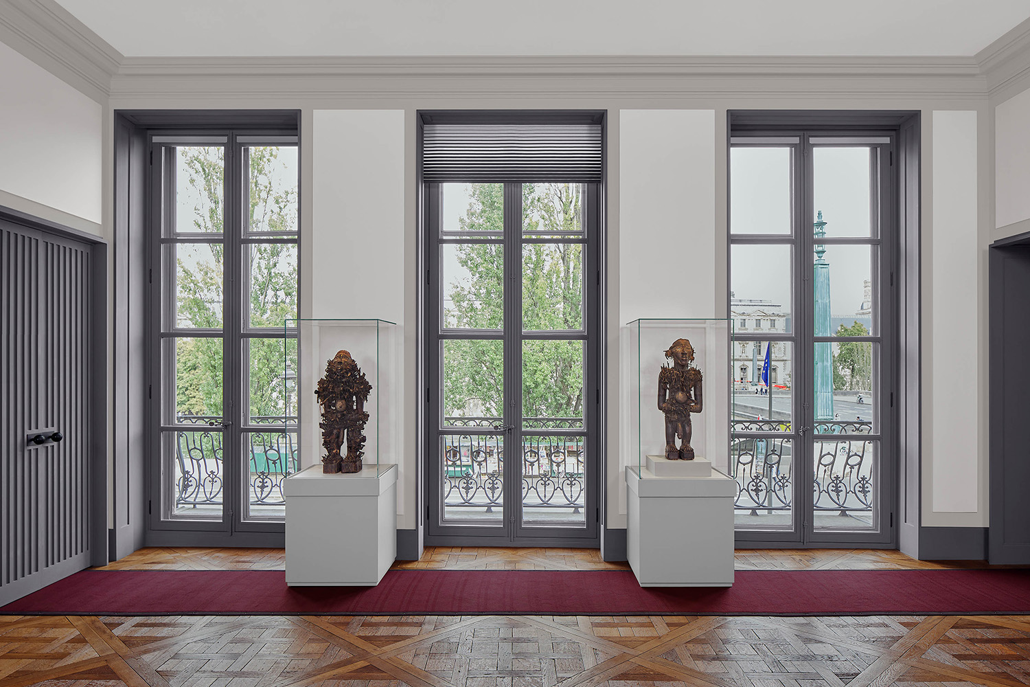 Vue de l’exposition Jean-Michel Basquiat et l'Univers Kongo à la Galerie Gradiva, Paris, France, 2022