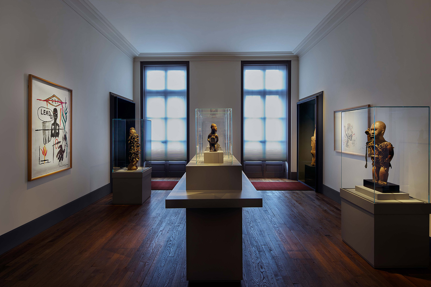 Vue de l’exposition Jean-Michel Basquiat et l'Univers Kongo à la Galerie Gradiva, Paris, France, 2022